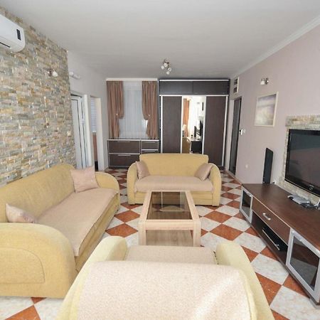 Ferienwohnung Fuer 4 Personen Ca 55 M In Budva, Adriakueste Montenegro Kueste Um บุดวา ภายนอก รูปภาพ