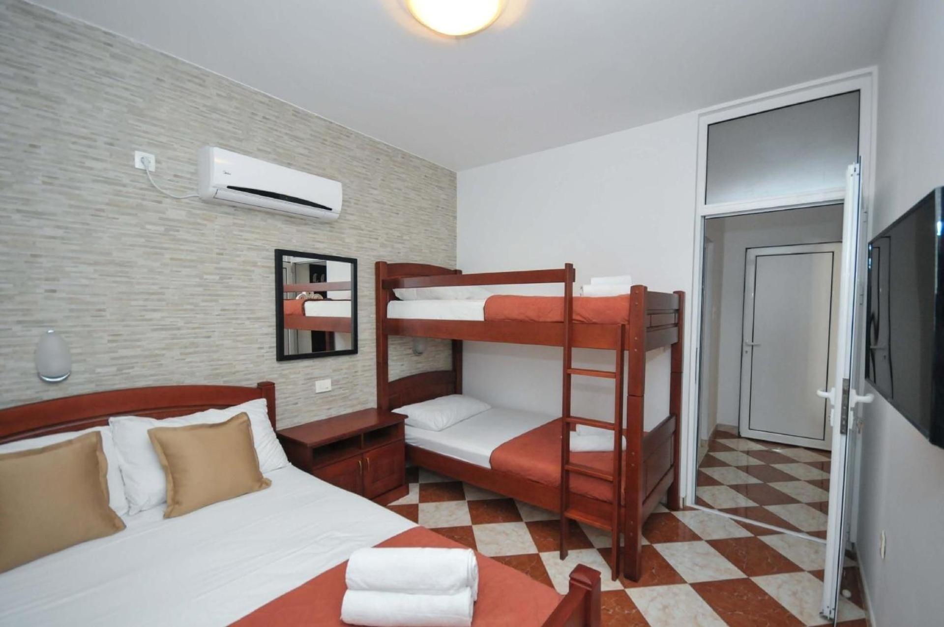Ferienwohnung Fuer 4 Personen Ca 55 M In Budva, Adriakueste Montenegro Kueste Um บุดวา ภายนอก รูปภาพ